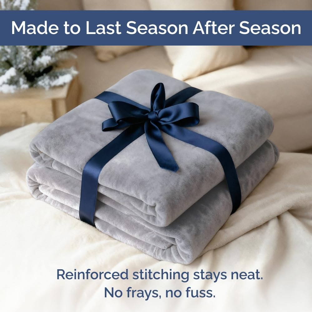 image:imageCGK Christmas Fleece Blanket Throw Size Flannel Throw Red Flakes 50x6006 Grey