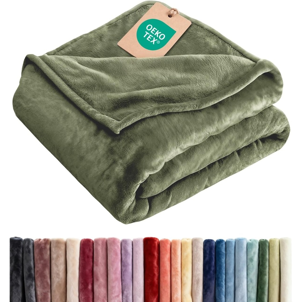 image:imageCGK Christmas Fleece Blanket Throw Size Flannel Throw Red Flakes 50x6017 Olive