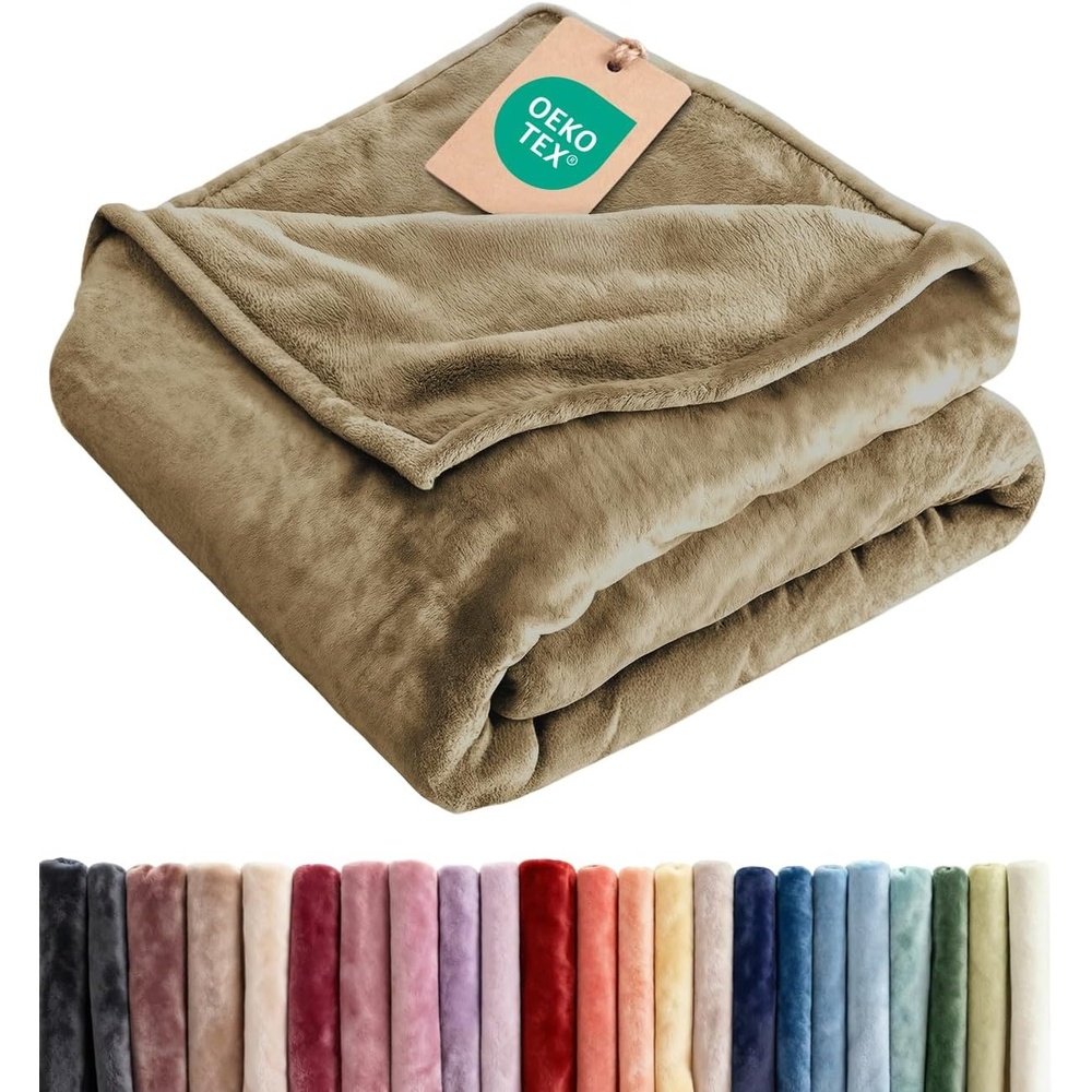 image:imageCGK Christmas Fleece Blanket Throw Size Flannel Throw Red Flakes 50x6019 Camel
